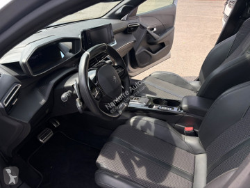 Berline Peugeot