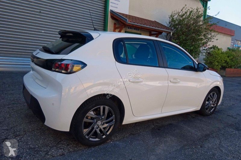 عربة نفعية Peugeot 1,5 HDI 100