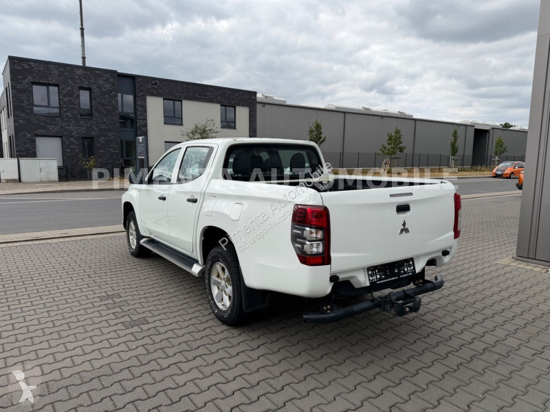 عربة نفعية Mitsubishi D/C 220DI-D M-PRO...