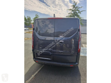 عربة نفعية مقفلة Ford