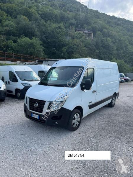 عربة نفعية Nissan 3posti