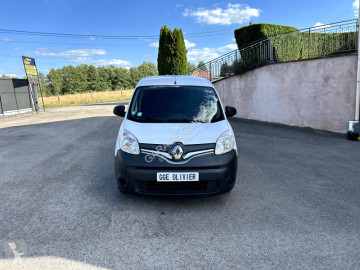 عربة نفعية مقفلة Renault