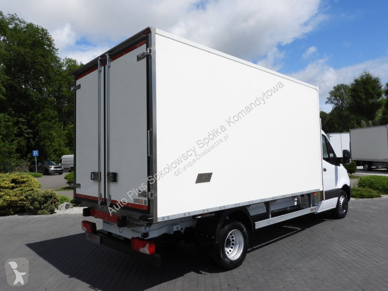 Коммерческий автомобиль Mercedes 25OXER