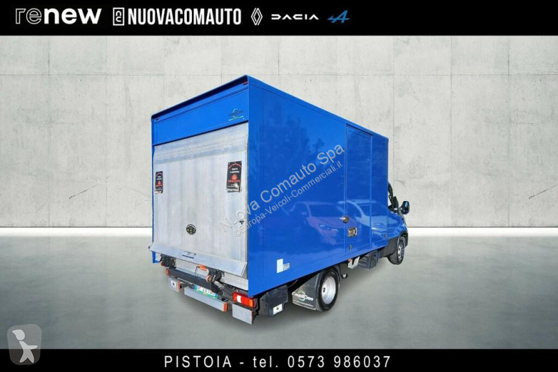 Furgoneta Iveco V