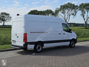 Fourgon Mercedes
