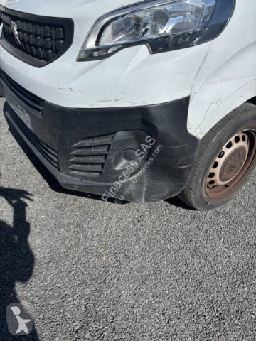 Fourgon moyen Peugeot