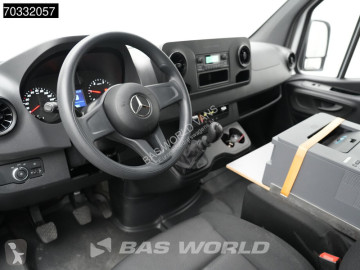 Užitkový vůz s chladničkou Mercedes