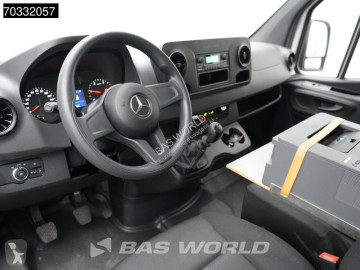 Užitkový vůz s chladničkou Mercedes