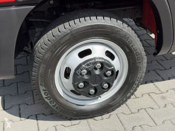 Лекотоварен автомобил шаси кабина Iveco