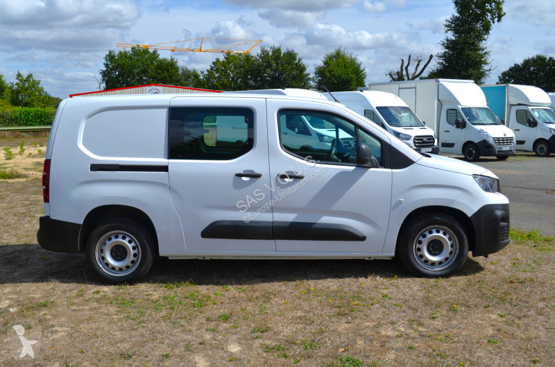 Лекотоварен автомобил Peugeot PEUGEOT PARTNER...