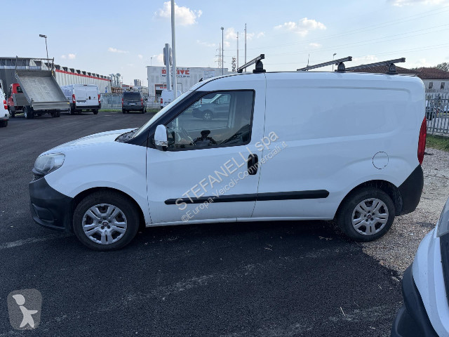 عربة نفعية Fiat Doblo Cargo 1.3 mjt 16v SX 95cv...