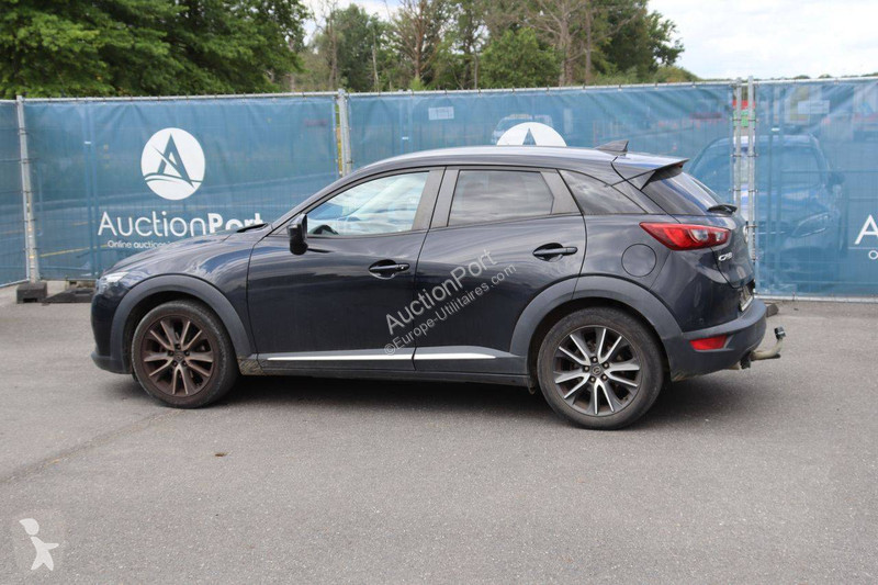 Samochód dostawczy Mazda  CX3
