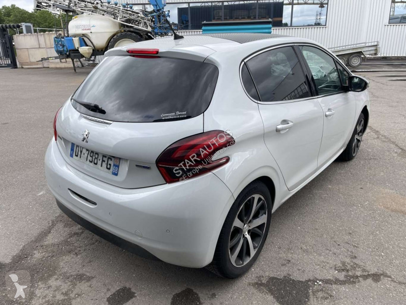 عربة نفعية Peugeot