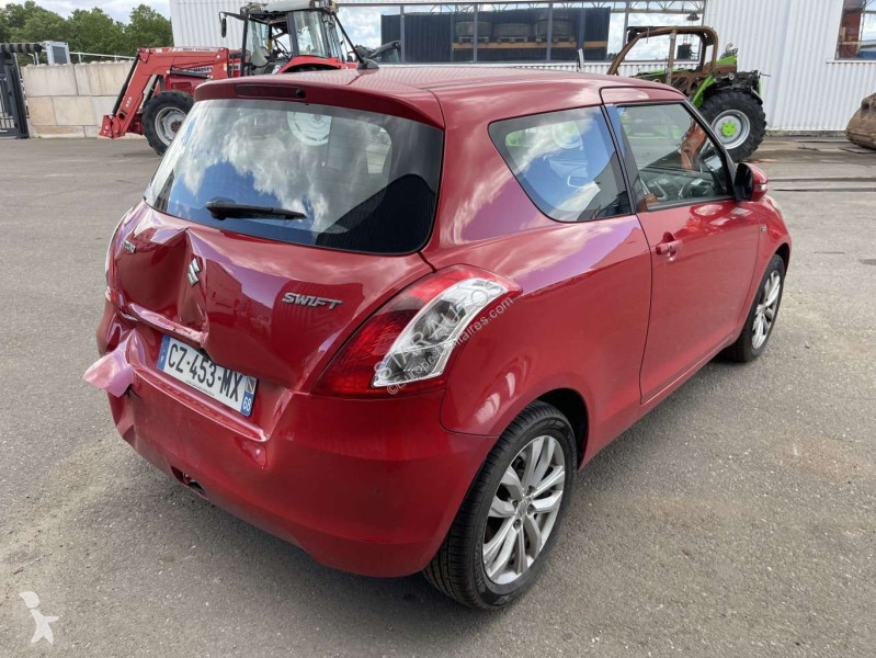 Samochód dostawczy Suzuki