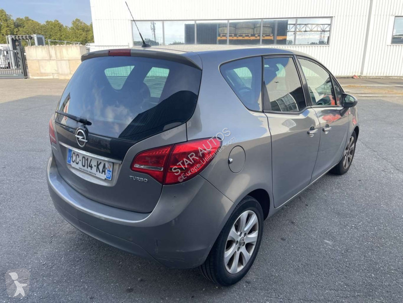 Samochód dostawczy Opel