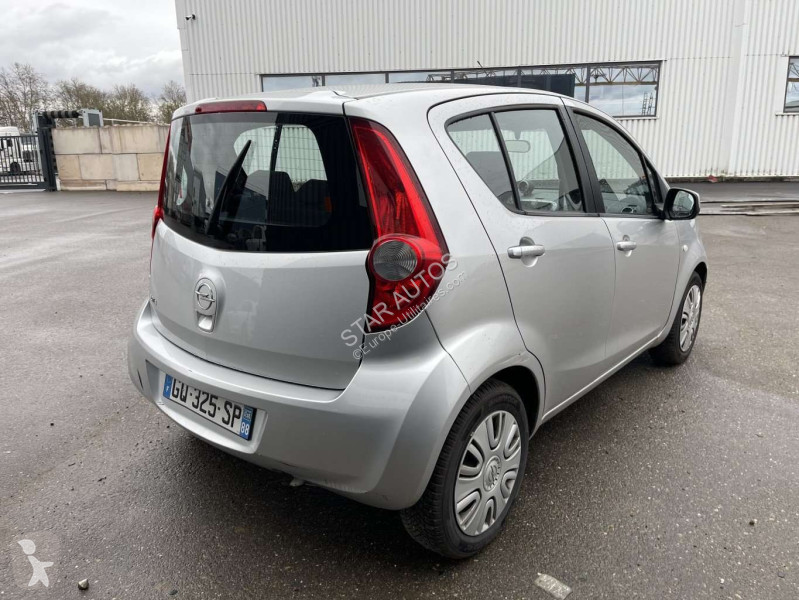 Véhicule utilitaire Opel