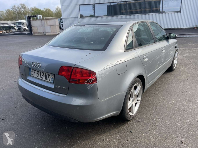 عربة نفعية Audi