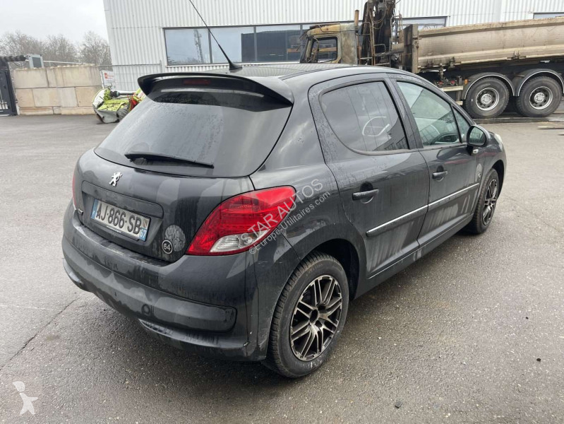 عربة نفعية Peugeot