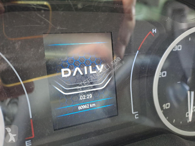 عربة نفعية Iveco DAILY 35C14H BOX