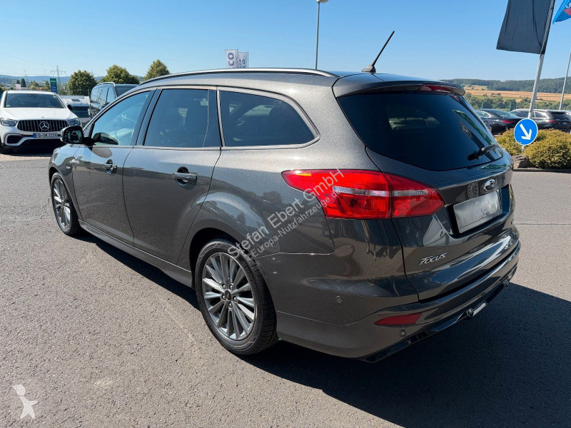 Samochód dostawczy Ford Turnier...