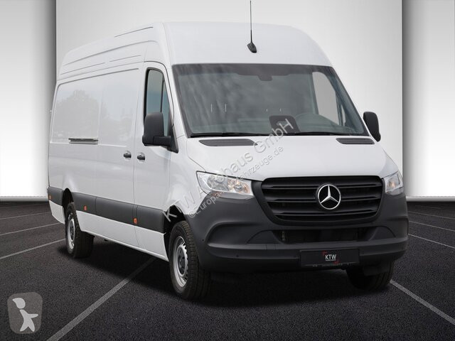 Véhicule utilitaire Mercedes Sprinter 317...