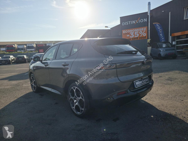 Veicolo commerciale Alfa-Roméo TONALE 1.5 mHEV...