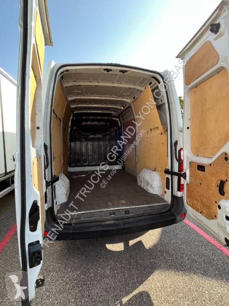 عربة نفعية Renault