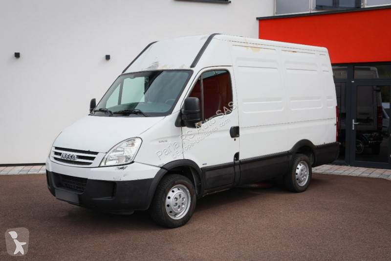 عربة نفعية Iveco