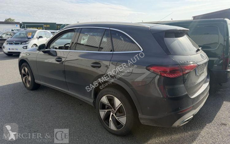 عربة نفعية Mercedes