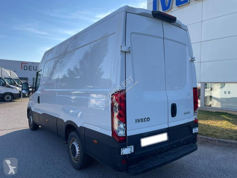 Véhicule utilitaire Iveco 35S Fg 35S14 V12m3 -...