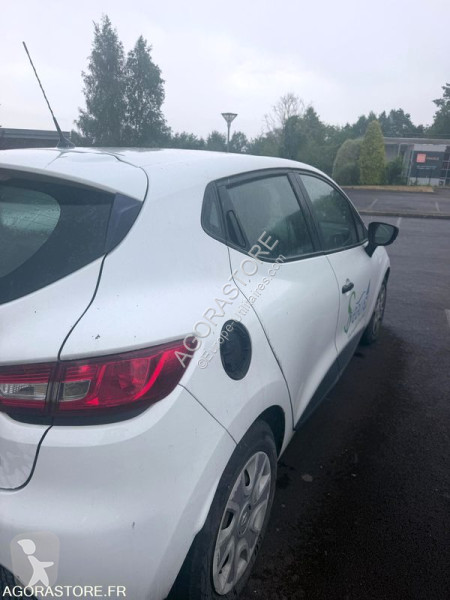 عربة نفعية Renault CLIO