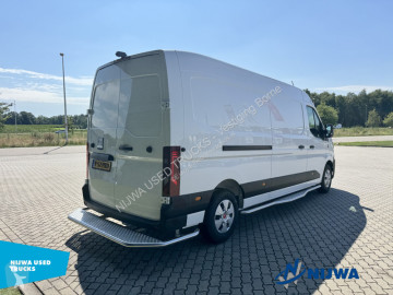 Fourgon Renault neuf