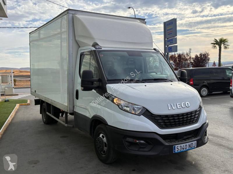 Iveco  35C16 20m3 con puertas traseras van