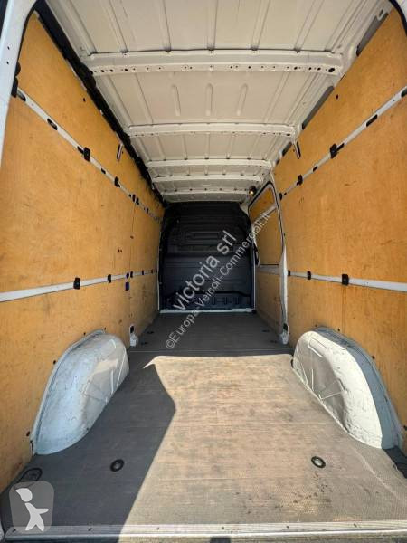 عربة نفعية Mercedes