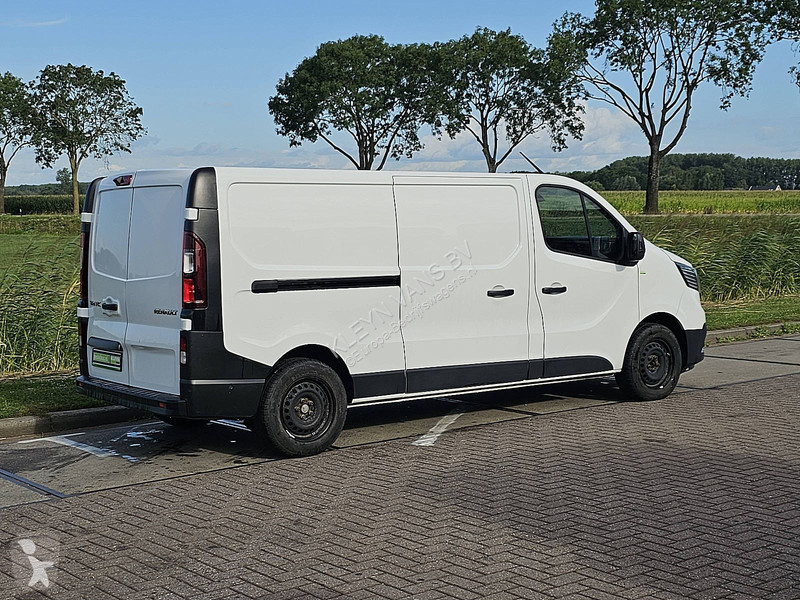 Furgoneta Renault 2.0 DCI L2H1 Navi 150pk!