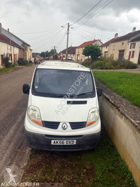 Véhicule utilitaire  Renault trafic