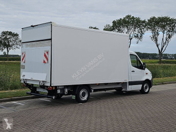 Caja cerrada Mercedes