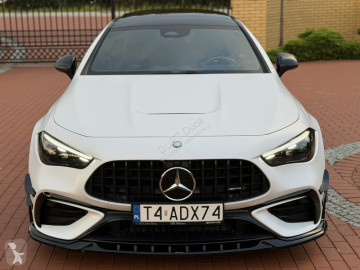 Samochód Mercedes