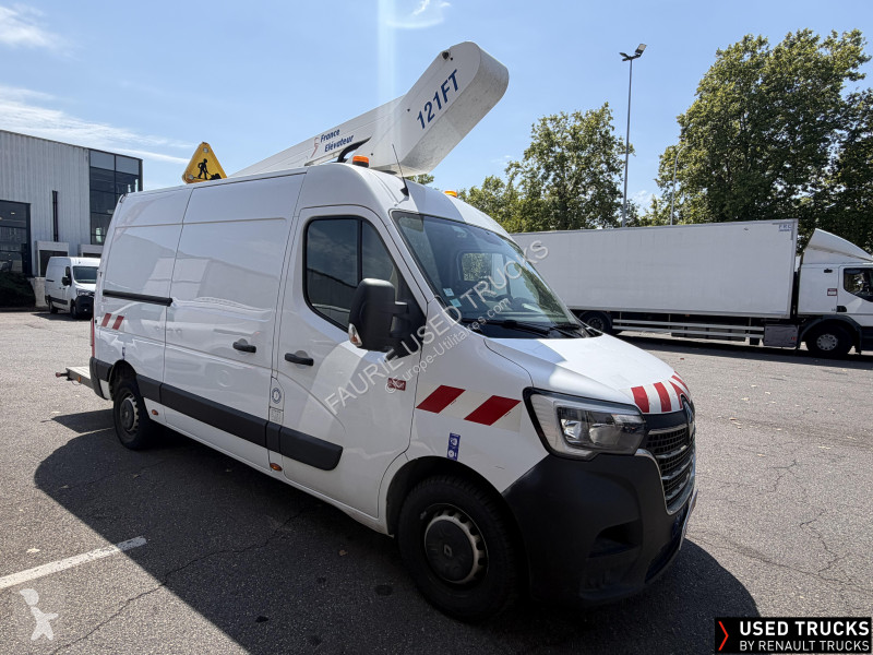 Samochód dostawczy Renault