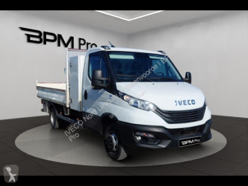 Utilitaire benne Iveco