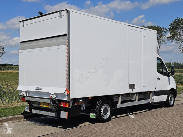 Caja cerrada Mercedes
