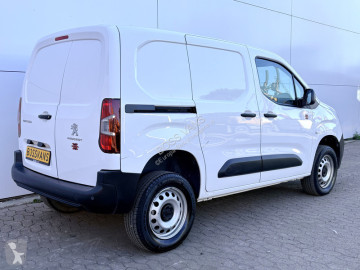 Fourgon Peugeot