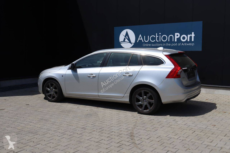 Samochód dostawczy Volvo D3 R-Design