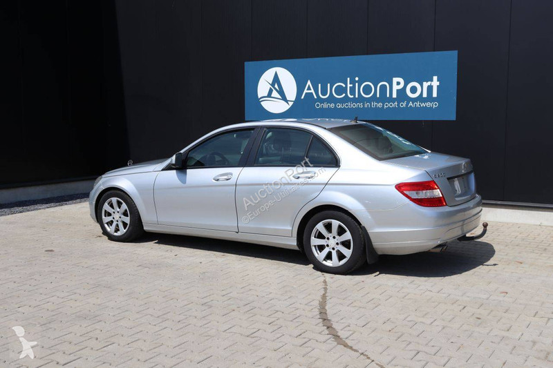 عربة نفعية Mercedes CDI C-Klasse