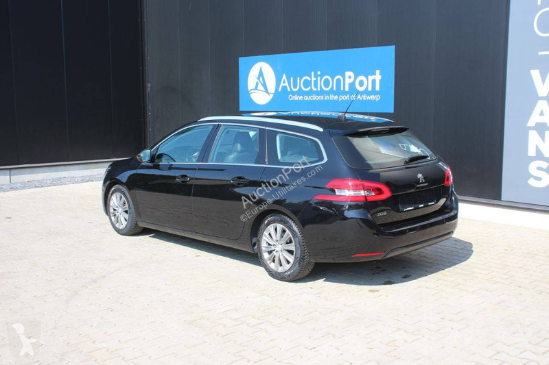 عربة نفعية Peugeot