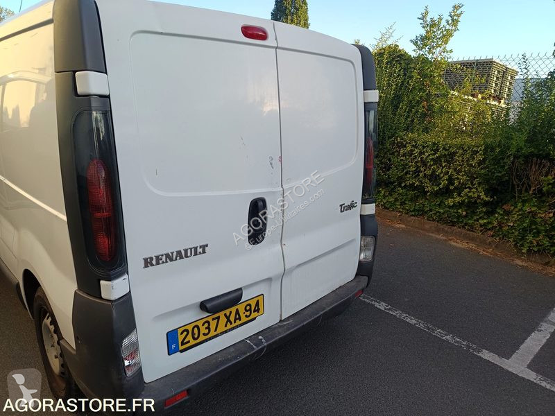 Véhicule utilitaire Renault TRAFIC