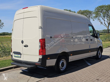 Fourgon Mercedes