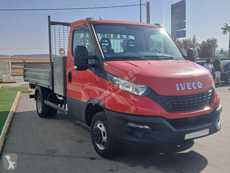 Furgoneta Iveco  35C12 CAJA BASCULANTE