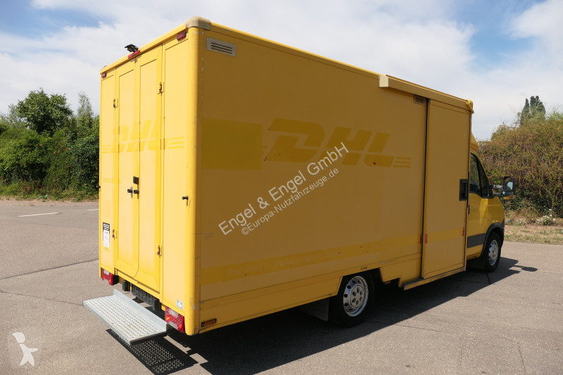 Véhicule utilitaire Iveco Daily 35 S11 C30C...