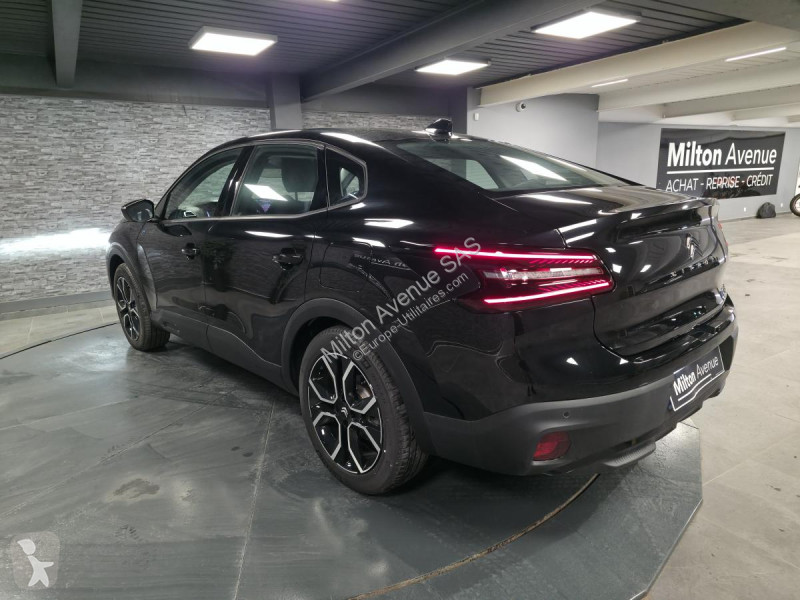 Véhicule utilitaire Citroën C4 X ë-136  E-Séries